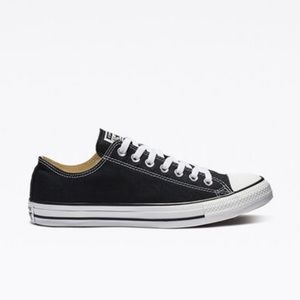low converse black and white size 9